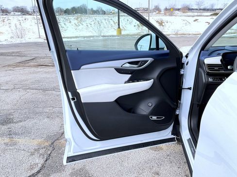 New 2026 Buick Envision Avenir image 9