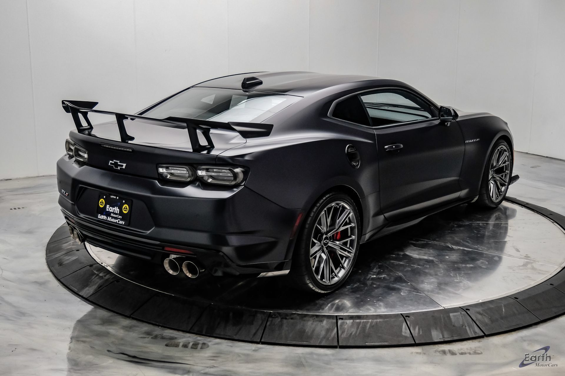Used 2024 Chevrolet Camaro ZL1 RWD image 24