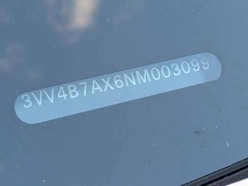 Used 2022 Volkswagen Tiguan SEL R-Line image 38