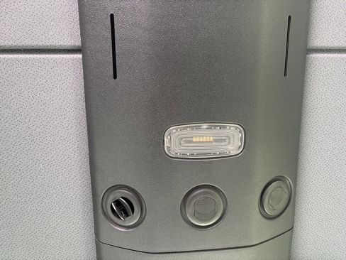 Used 2025 Mercedes-Benz Sprinter 2500 image 25