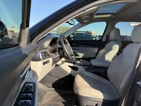 Used 2020 Kia Telluride EX image 19