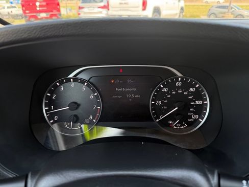Used 2023 Nissan Frontier SV AWD/4WD image 15