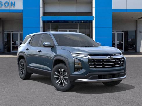 New 2026 Chevrolet Equinox LT w/ Safety and Technology Package FWD image 7