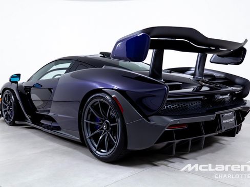 Used 2019 McLaren Senna RWD image 7