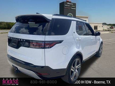 Used 2023 Land Rover Discovery Metropolitan Edition AWD/4WD image 8