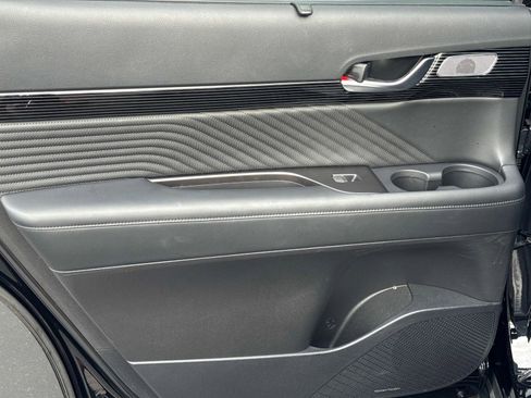 Used 2024 Hyundai Palisade Calligraphy image 12