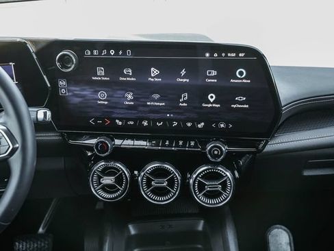 Used 2024 Chevrolet Blazer EV LT AWD/4WD image 13