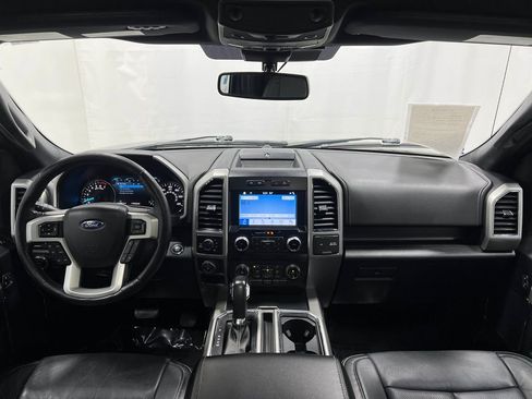 Used 2019 Ford F150 Lariat w/ Equipment Group 502A Luxury AWD/4WD image 20
