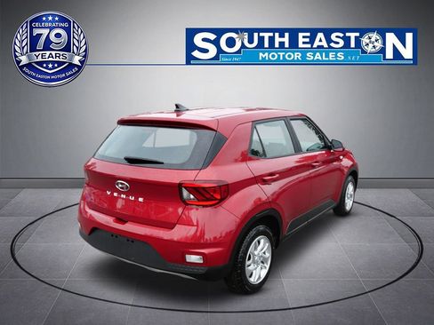 Used 2021 Hyundai Venue SE FWD image 6