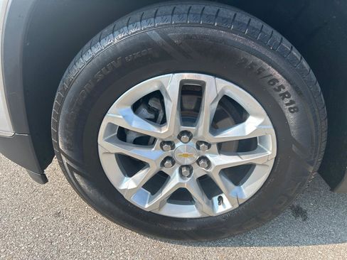 Used 2018 Chevrolet Traverse LT AWD/4WD image 11