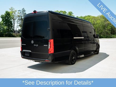 Used 2022 Mercedes-Benz Sprinter 2500 w/ Parking Package image 3