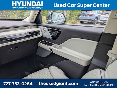 Used 2022 Lincoln Aviator Black Label w/ Dynamic Handling Package AWD/4WD image 23