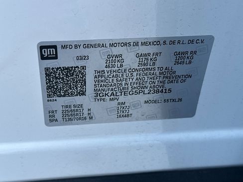 Used 2023 GMC Terrain SLE w/ Driver Convenience Package image 39