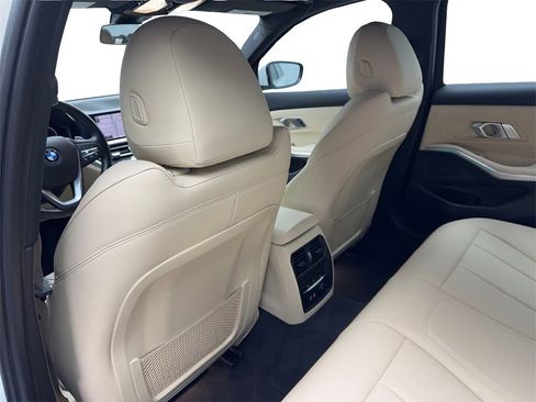 Used 2019 BMW 330i Sedan w/ Driving Assistance Package image 34