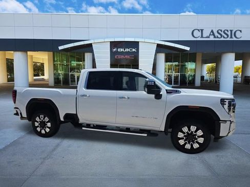 Used 2024 GMC Sierra 2500 Denali w/ Denali Reserve Package AWD/4WD image 9
