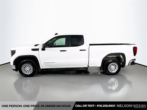 Used 2024 GMC Sierra 1500 Pro w/ Pro Value Package image 8