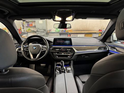 Used 2019 BMW 530e RWD image 25