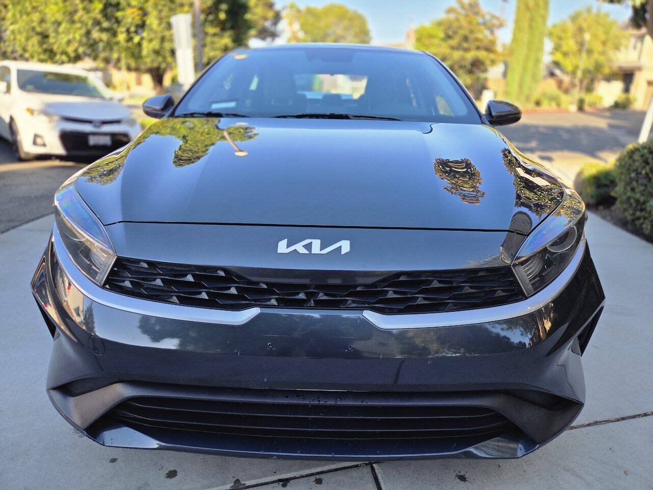 Used 2022 Kia Forte LXS w/ LXS Technology Package FWD image 3