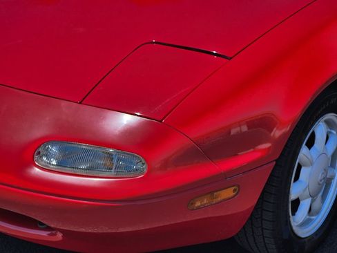 Used 1993 MAZDA MX-5 Miata Limited Edition RWD image 11