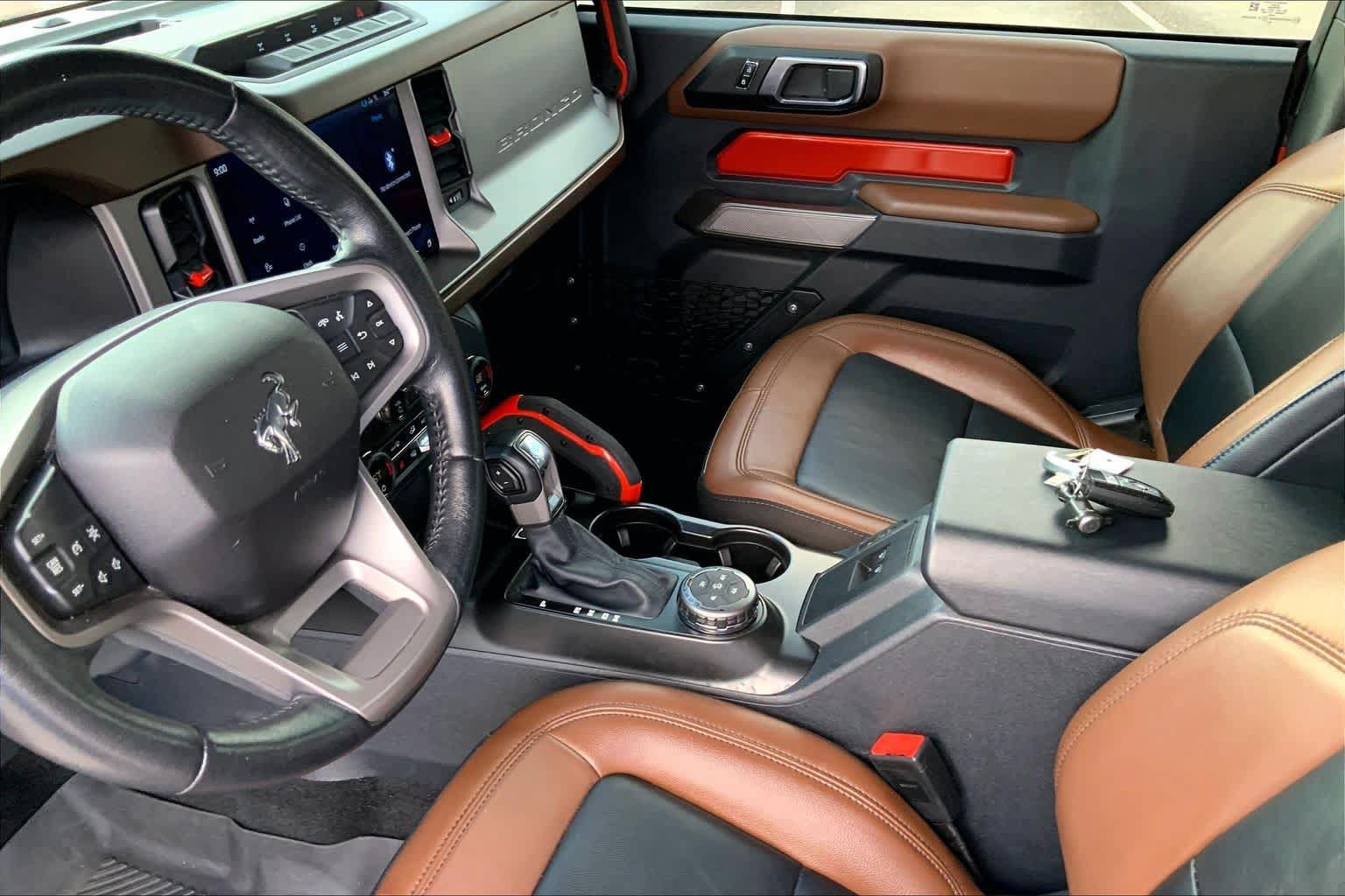 Used 2023 Ford Bronco Outer Banks w/ Sasquatch Package AWD/4WD image 15