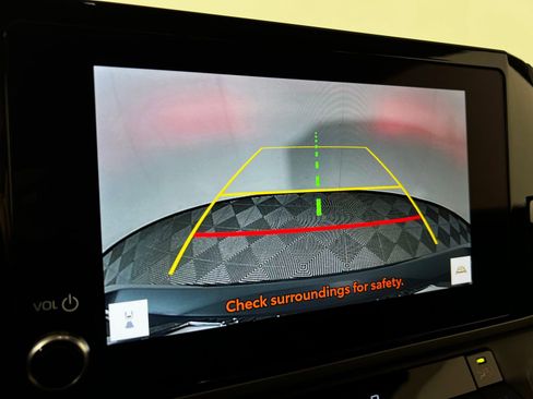 Certified 2025 Toyota Camry SE image 19