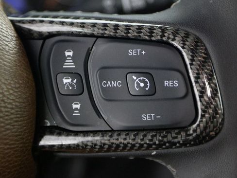 Used 2025 Jeep Gladiator Sport AWD/4WD image 46