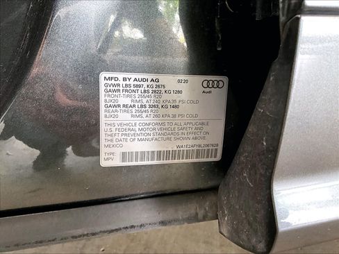 Used 2020 Audi Q5 e Premium Plus AWD/4WD image 35