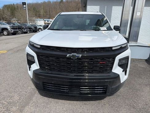New 2026 Chevrolet Traverse RS image 3