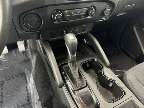 Used 2023 Nissan Frontier SV w/ Midnight Edition Package image 14