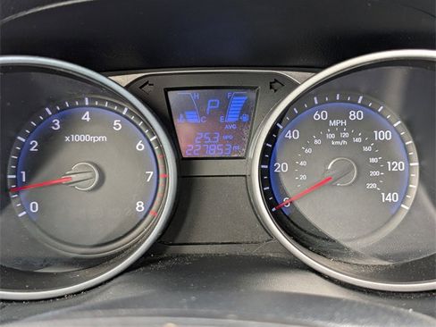 Used 2012 Hyundai Tucson GLS image 24