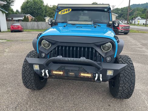 Used 2018 Jeep Wrangler Unlimited Sport S AWD/4WD image 2
