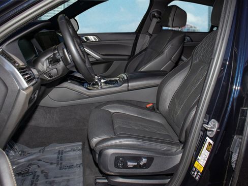 Used 2023 BMW X6 M50i w/ Executive Package image 15