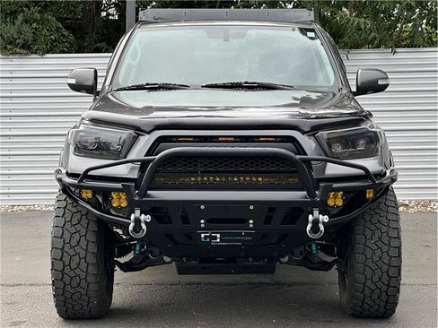 Used 2010 Toyota 4Runner Limited AWD/4WD image 7