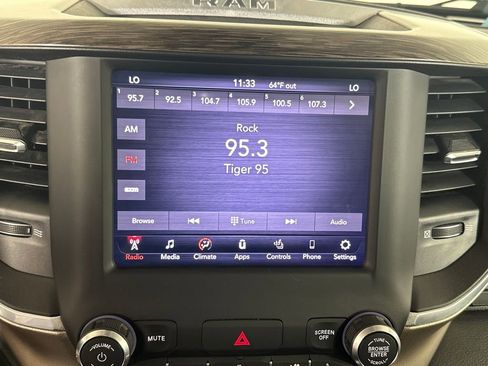 Used 2020 RAM 1500 Laramie AWD/4WD image 21