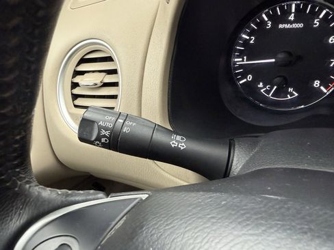 Used 2019 Nissan Pathfinder SL w/ Cargo Package image 25