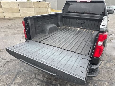 Used 2021 Chevrolet Silverado 1500 RST image 9