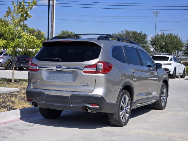 Used 2020 Subaru Ascent Limited w/ Technology Package AWD/4WD image 3
