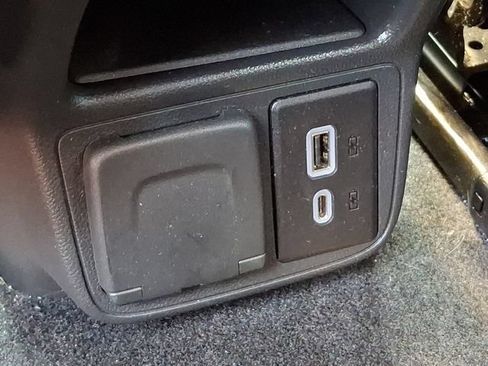Used 2023 Chevrolet TrailBlazer LT w/ Convenience Package AWD/4WD image 22