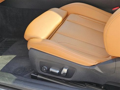 Used 2023 BMW 440i xDrive Coupe w/ Premium Package image 23