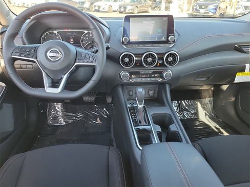 New 2025 Nissan Sentra SR image 4
