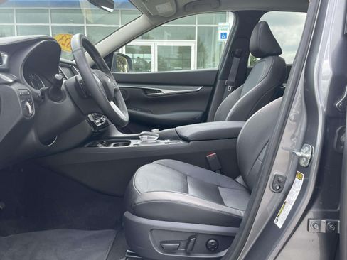Used 2023 INFINITI QX50 Luxe FWD image 14