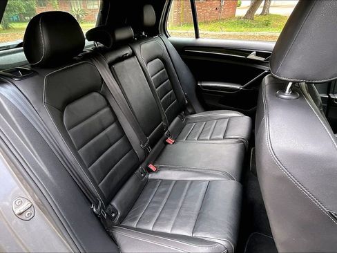 Used 2016 Volkswagen Golf R 4-Door w/ Driver Assistance Package AWD/4WD image 22