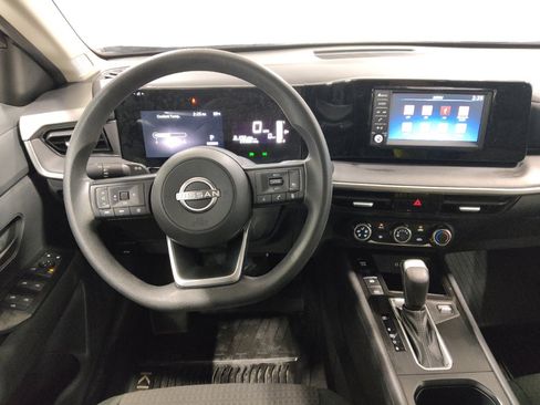 Used 2025 Nissan Kicks S FWD image 22
