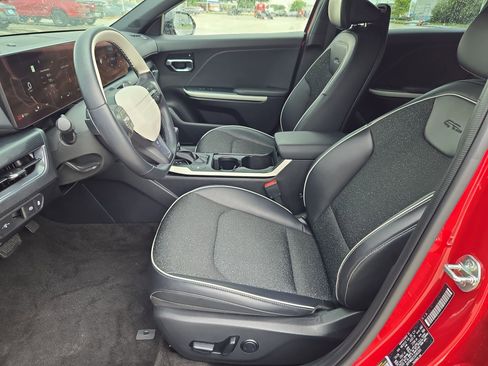 Used 2025 Kia K4 GT-Line w/ GT-Line Sunroof Package FWD image 16