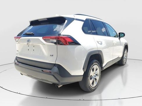 Used 2021 Toyota RAV4 LE FWD image 6