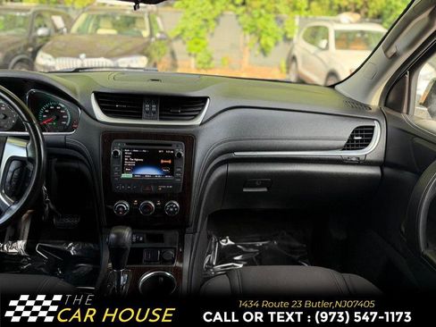 Used 2017 Chevrolet Traverse LT FWD image 25