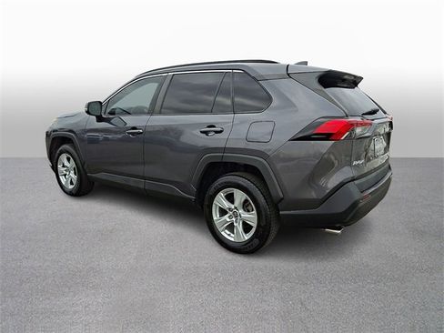 Used 2019 Toyota RAV4 XLE image 6