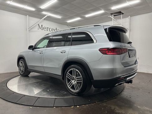 Used 2025 Mercedes-Benz GLS 450 4MATIC image 5
