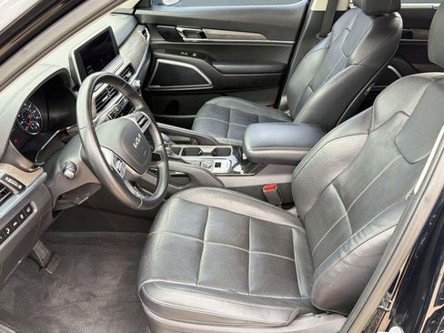 Used 2022 Kia Telluride EX w/ EX Premium Package image 5