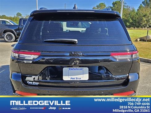 New 2025 Jeep Grand Cherokee Limited w/ Black Appearance Package image 13